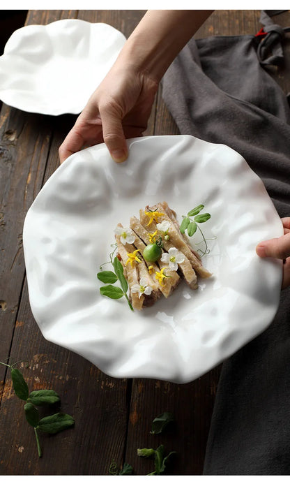 Plato de cerámica irregular blanco para cocina occidental, vajilla ondulada para el hogar, bandeja para postres y frutas, decoración para restaurante y hogar.