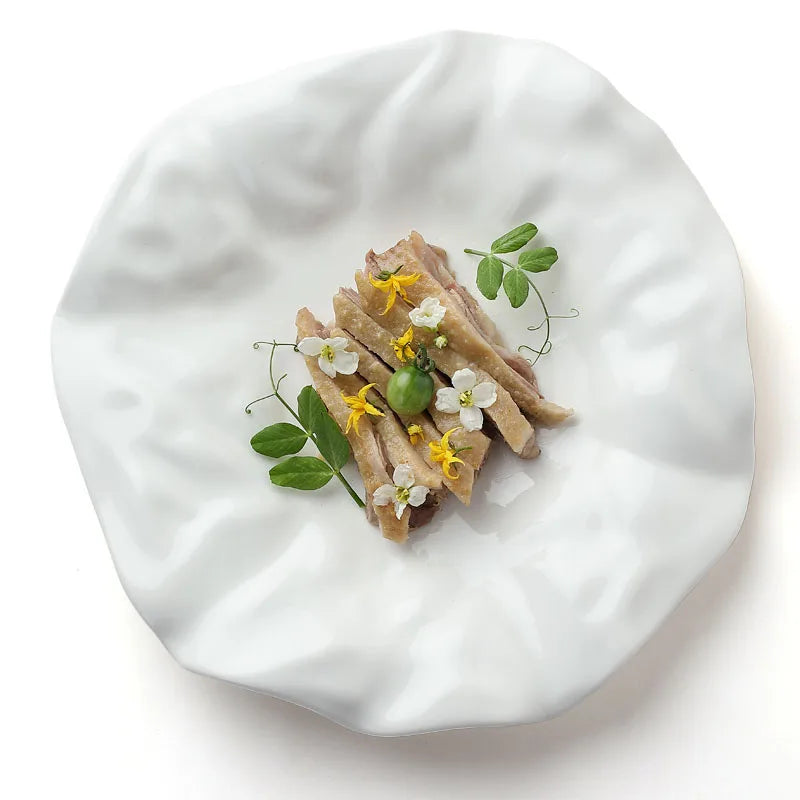 Plato de cerámica irregular blanco para cocina occidental, vajilla ondulada para el hogar, bandeja para postres y frutas, decoración para restaurante y hogar.