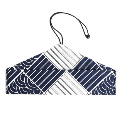 Conjunto de talheres reutilizados de bambú ecológico.