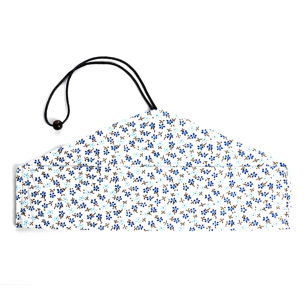 Conjunto de talheres reutilizados de bambú ecológico.