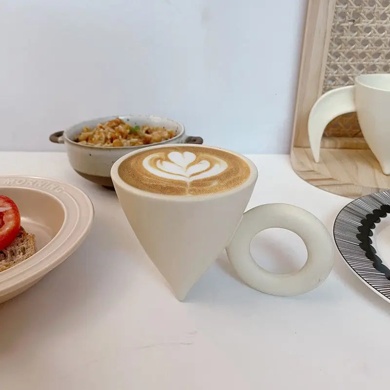 Elegant Ceramic Mug for Everyday Coffee