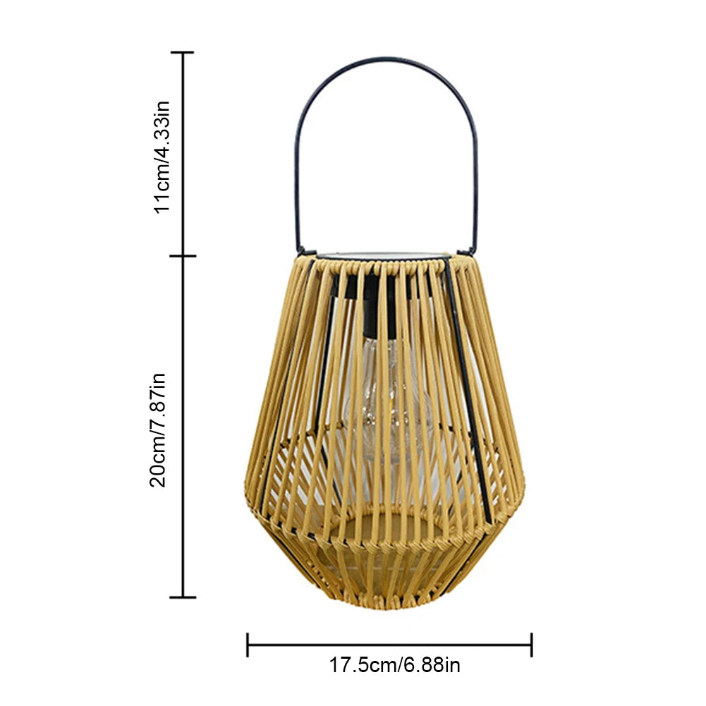 Lanterna solar de rattan SolaraWeave