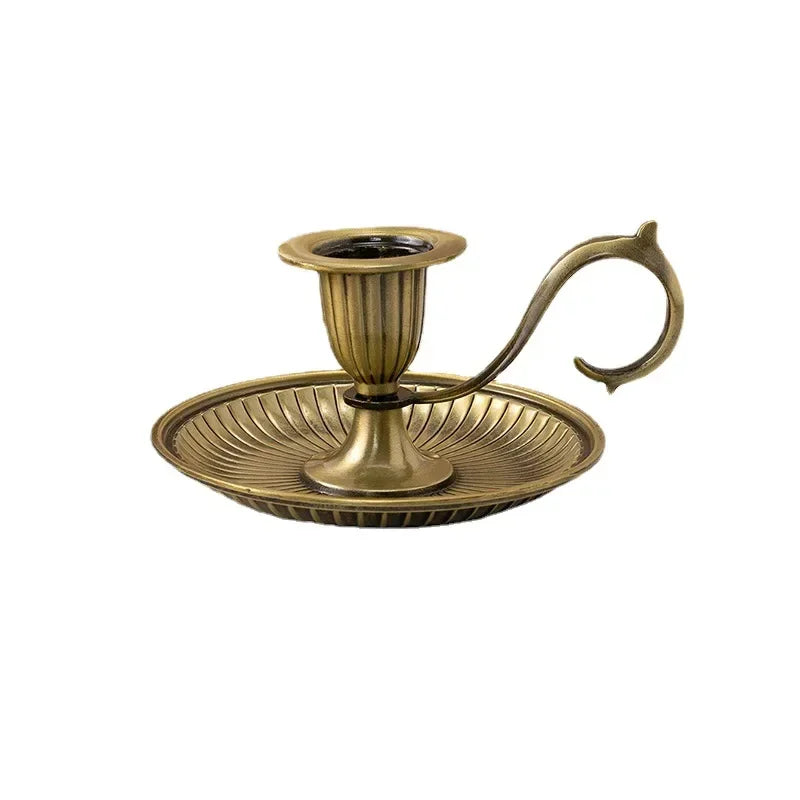 Candelabro de estilo europeo para iglesia, hogar, villa, artesanías, decoraciones de velas, candelabro de compuesto de zinc, decoración del hogar, sala de estar, decoración para fiestas