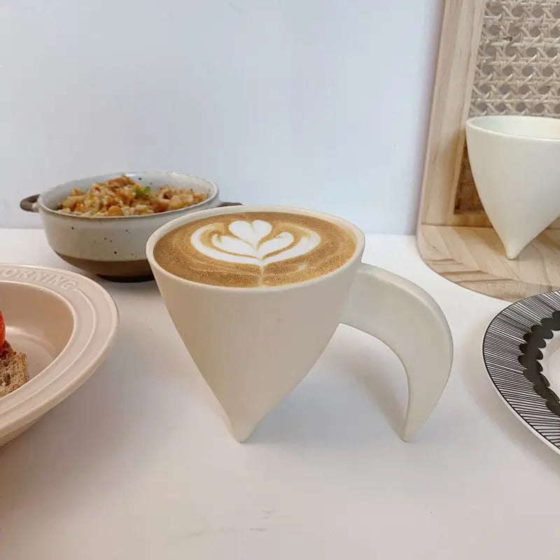 Elegant Ceramic Mug for Everyday Coffee