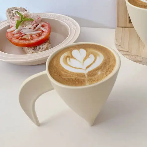 Elegant Ceramic Mug for Everyday Coffee