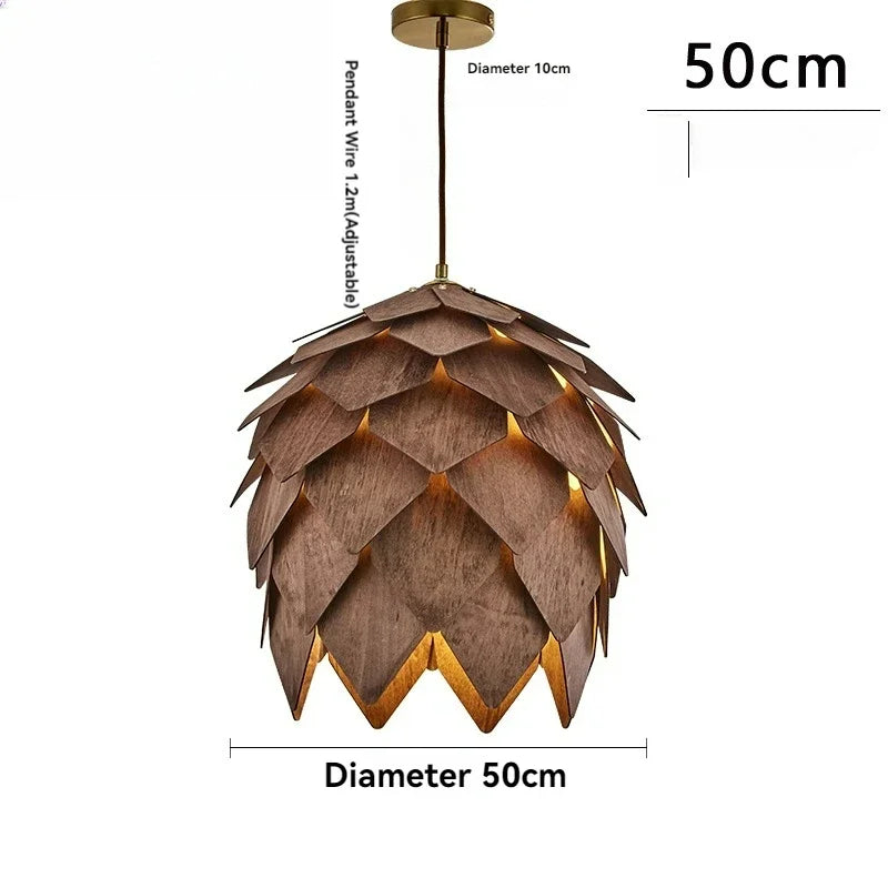 Lustre de madeira maciça com pinhas