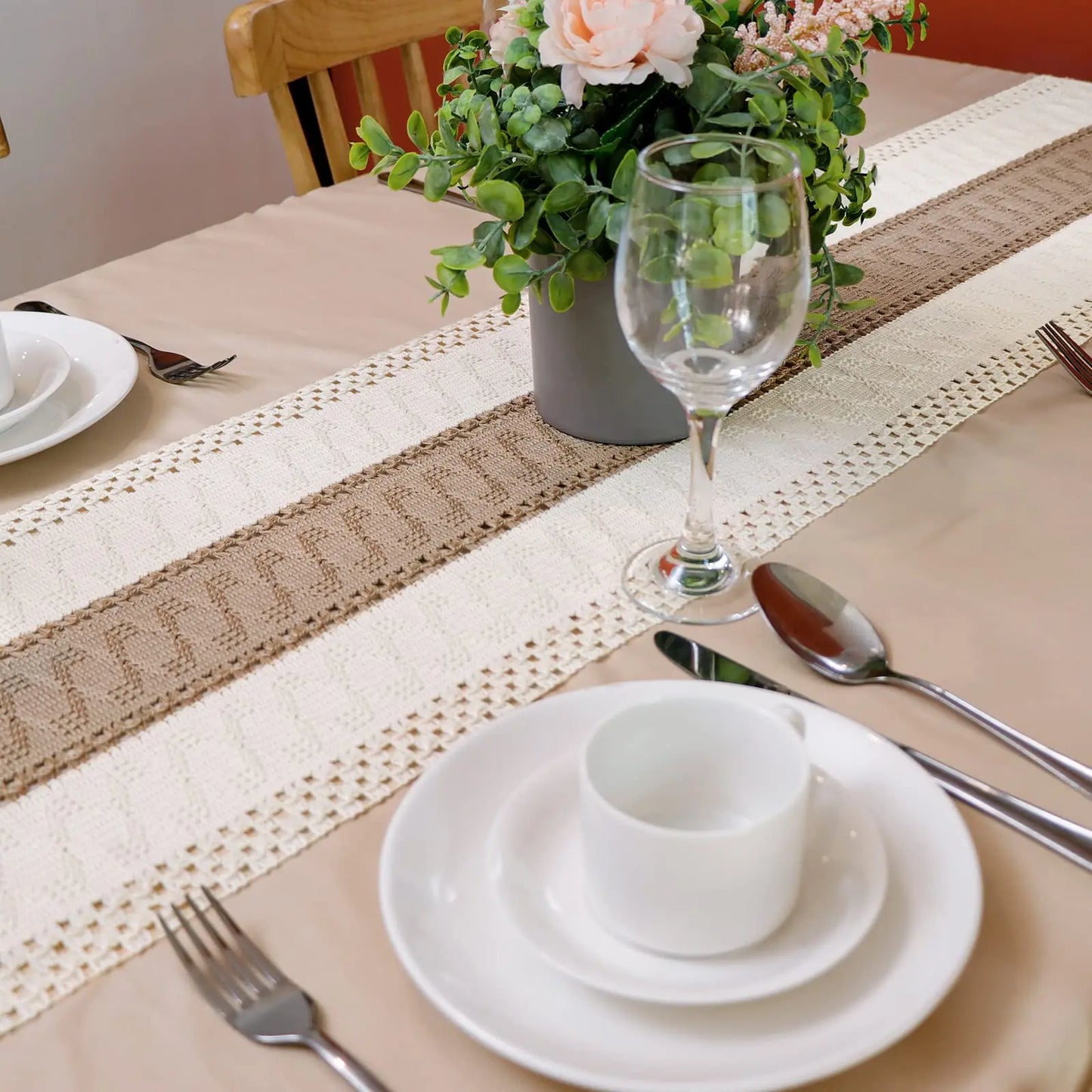 Splicing Burlap Table Runner Farmhouse Style, Boho Table Runner Modern Farmhouse Decor Rustic Woven Cotton Crochet Lace
